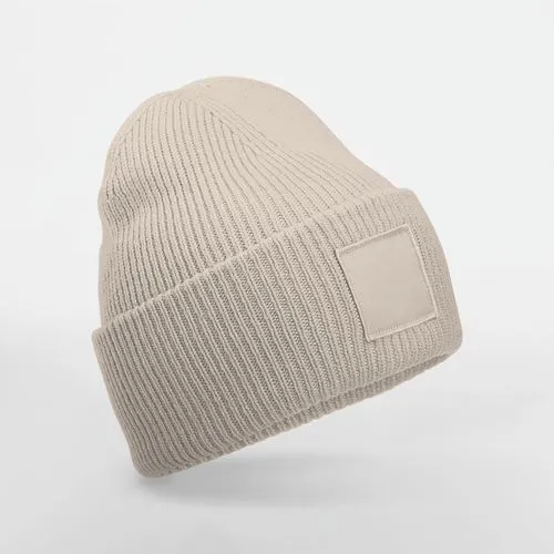 Bonnet à large revers avec patch ton sur ton
