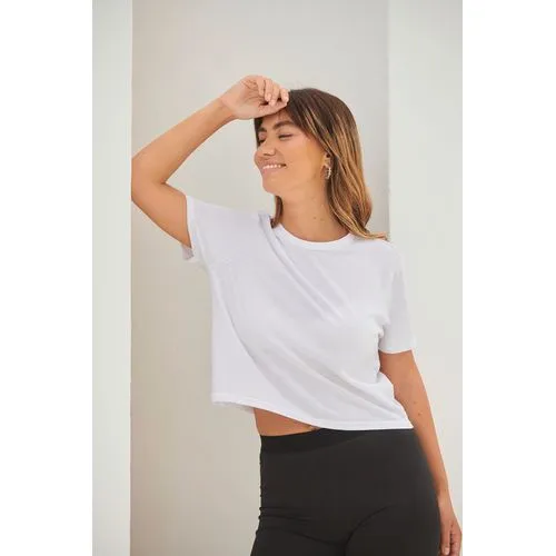 T-shirt court coupe carrée femme